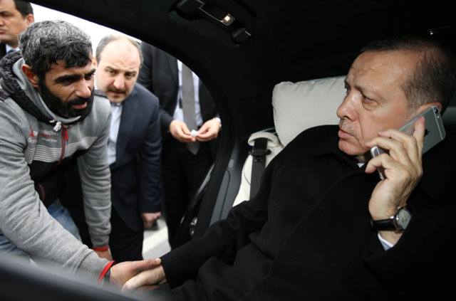 Turquie : «Super Erdogan» sauve un homme qui tentait de se suicider PHOTOS/VIDEO